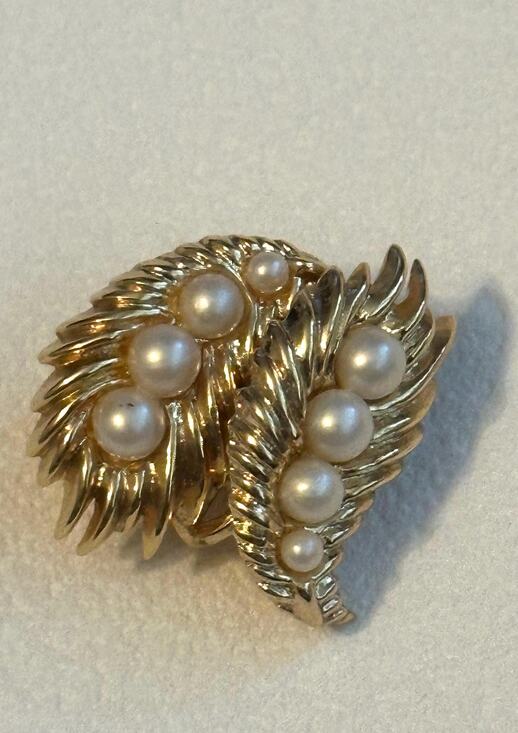 Trifari Jewelry - Crown Trifari Gold Tone Pearl Clip-On signed vintage Earrings -Mid Century